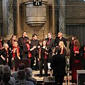Auch der Chor kann Choreografie